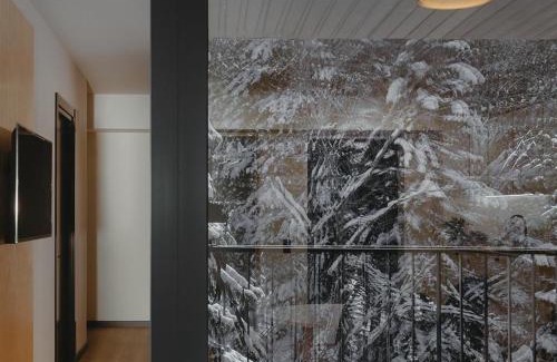 Bakuriani Apartment | Guest Rated: Apartment Kokhta-Mitarbi Resort with Hot Tub