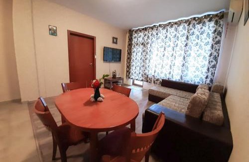 Golden Sands Apartment | Apartment Kolizeum