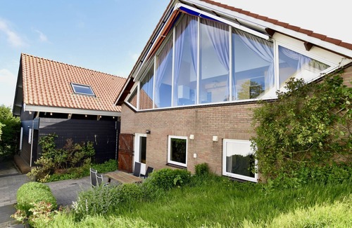 Wissenkerke Apartment | Apartment Komeet by Interhome
