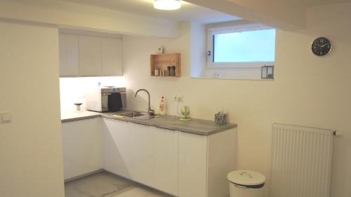Zabehlice Apartment | Discover Apartment Kosatcová: 4-Star with Breakfast Included