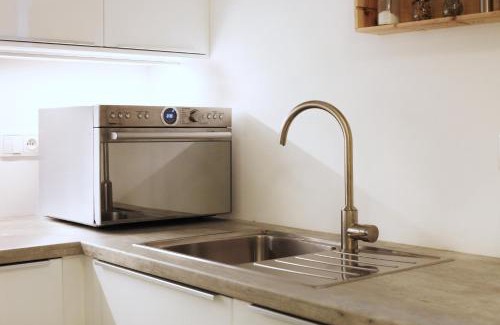 Zabehlice Apartment | Discover Apartment Kosatcová: 4-Star with Breakfast Included