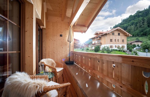 Niederaudorf Apartment | Guest Rated 10/10: Apartment Kranzhorn with Balcony