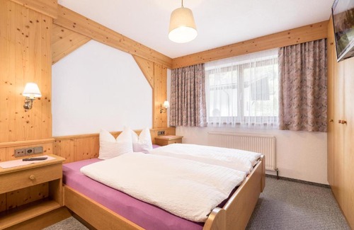 Soelden Apartment | Cozy Apartment Kraxner - Pet and Child Friendly Getaway