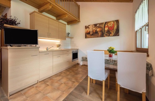 Bressanone Apartment | Cozy Apartment "Kreuzhof links" with Mountain View & Garden
