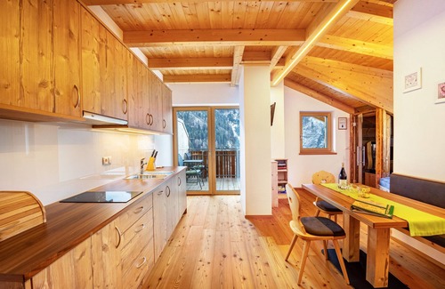 Luson Apartment | Cozy Apartment 'Kreuzplonhof Apt Karspitz' with Spa Amenities