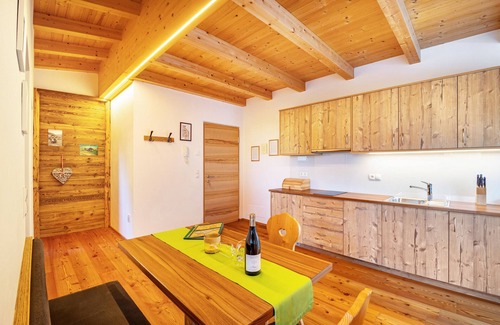 Luson Apartment | Cozy Apartment 'Kreuzplonhof Apt Karspitz' with Spa Amenities