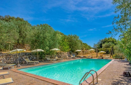 Simignano Apartment | Cozy Apartment L'Agrifoglio with Pool & Pet-Friendly Amenities