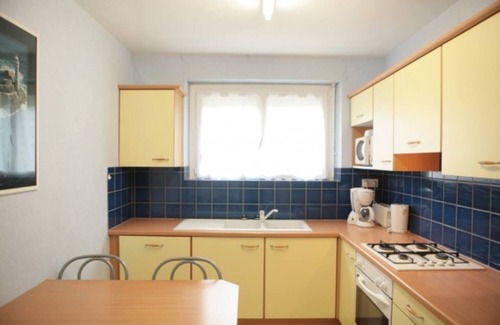 Sarzeau Apartment | Cozy Apartment 'L'avocette' with Pool & Ocean View