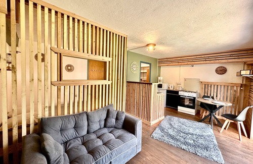 Ristolas Apartment | Apartment 'L'Etoile Des Cimes' with Private Garden and Wi-Fi