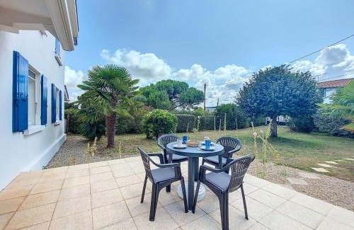 Vaux-sur-Mer Apartment | Family-Friendly Apartment L'Océan with Excellent Guest Rating