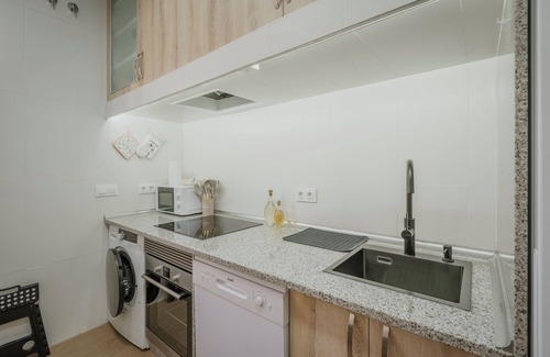 Candeleda Apartment | Apartment 'La Aurora De Candeleda' with Lake View, Wi-Fi and Air Conditioning