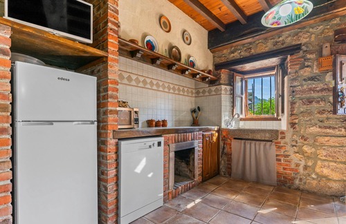 Penamellera Alta House | Apartment 'La Breval' with Mountain View, Private Terrace and Private Garden
