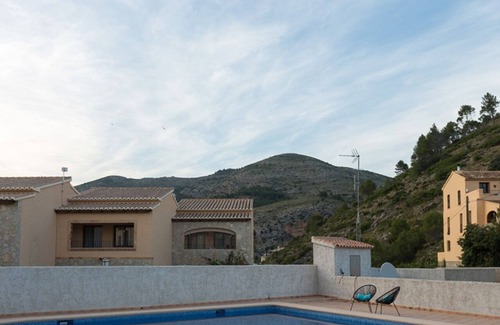 Jalon Apartment | Top-Rated Getaway at Apartment La Calma - Book Your Stay!