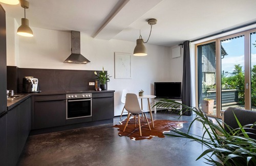 Doberatsweiler Apartment | Sea View Apartment 'La Casa Nel Verde' with Private Terrace