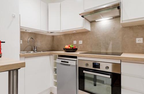 Deauville City Centre Apartment | Family-Friendly Retreat at Apartment La Commanderie