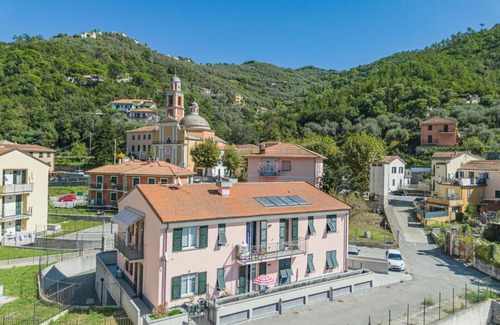 Sestri Levante Apartment | Pet & Child Friendly: Apartment La Gerbera by Interhome