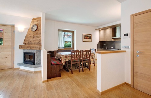 Santa Lucia Apartment | Cozy Apartment "La Casa di Armando Stelvio" with Mountain View