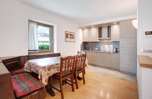 Santa Lucia Apartment | Cozy Apartment "La Casa di Armando Stelvio" with Mountain View