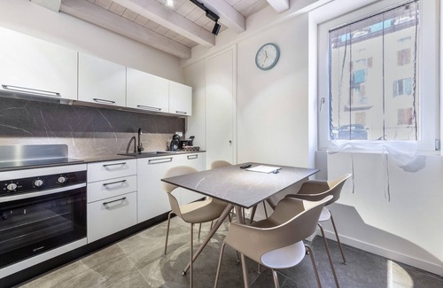 Toscolano Maderno Apartment | Unforgettable Stay at La Casa Incartata with Mountain View