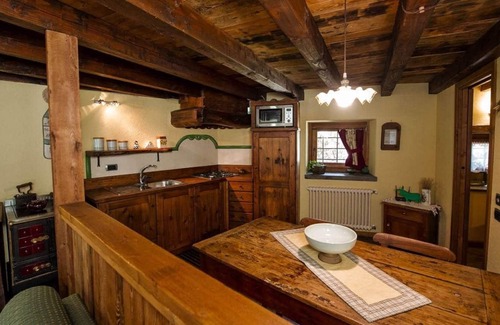 Grand Haury Apartment | Apartment "La Méizòn de Felise - Lo Piillo" with Mountain View, Garden & Wi-Fi