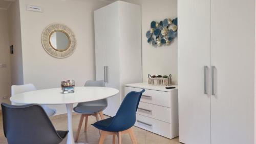 Torregrotta Apartment | Apartment La Maddalena