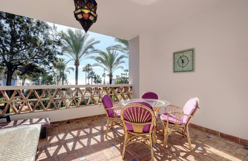 Bahia de Casares Apartment | Oceanfront Apartment La Perla de Marrakech with Free Wi-Fi