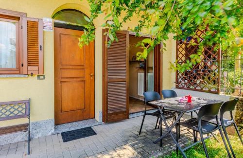 Colico Piano Apartment | Pet-Friendly Apartment La Perla with Pool & Family Amenities