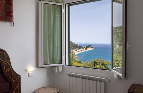 Finale Ligure Apartment | Apartment 'La Realidad 6' with Pool, Ocean Views & Wi-Fi