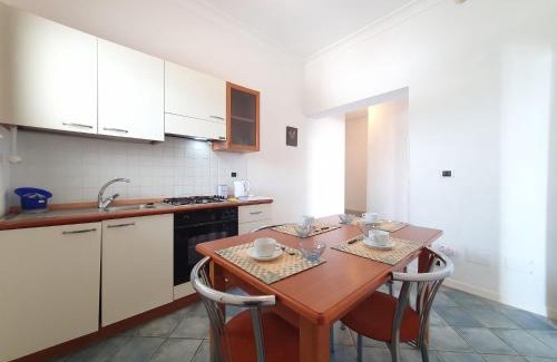 Plemmirio Apartment | Discover Comfort at Apartment La Rosa-3 with Ocean Views