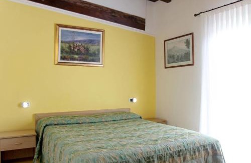 Voiandes Apartment | Pet-Friendly Retreat at Apartment La Tartufaia-9, Rated 9/10