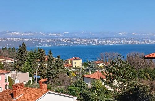 Ika Apartment | Oceanview Apartment Lady Daniela in Lovran - 4-Star Stay