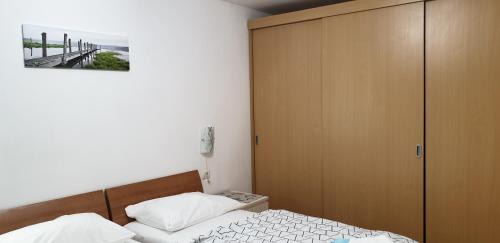 Izola Apartment | Oceanfront Apartment Laguna 70 - Guest Rated 9.4/10