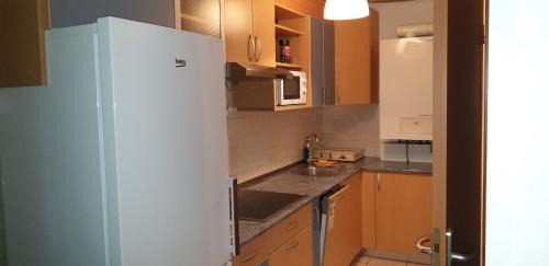 Izola Apartment | Oceanfront Apartment Laguna 70 - Guest Rated 9.4/10