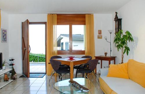 Piazzogna Apartment | Child-Friendly Apartment Lakeview La Marea for Your Getaway