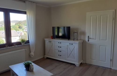 Hoppecke Apartment | Stylish Apartment Landblick with Breakfast & Family Amenities