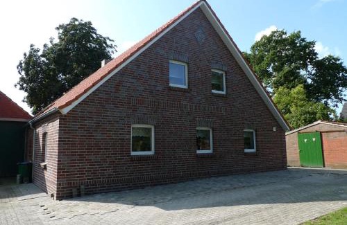 Sudbrookmerland Apartment | Cozy Apartment Landhaus Bischoff: Pet & Child Friendly Stay