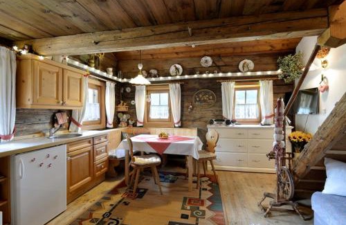 Kirchdorf in Tirol Apartment | Cozy Apartment Landhaus Mühlau in Tirol - Family & Pet Friendly