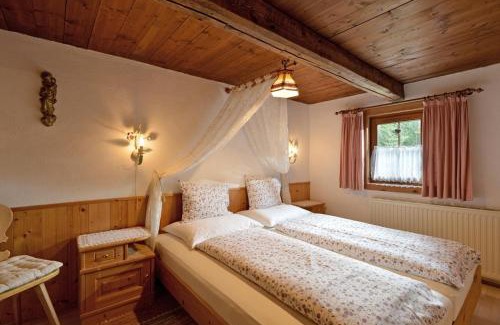 Kirchdorf in Tirol Apartment | Cozy Apartment Landhaus Mühlau in Tirol - Family & Pet Friendly