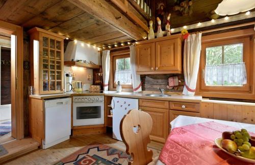 Kirchdorf in Tirol Apartment | Cozy Apartment Landhaus Mühlau in Tirol - Family & Pet Friendly