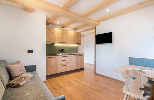 San Genesio Atesino Apartment | Cozy Apartment 'Larch' with Scenic Mountain View & Garden