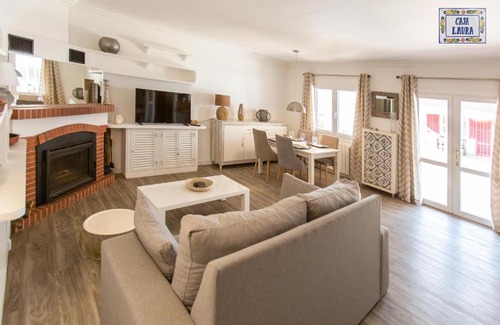 Son Moja Apartment | Discover Apartment Laura: Family-Friendly Retreat with Pool