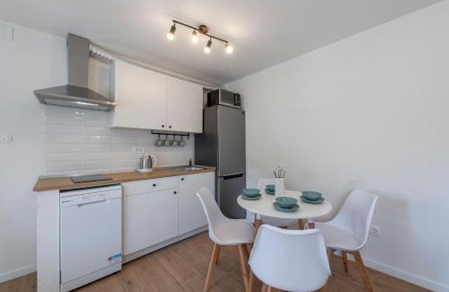 Lapad Apartment | Family-Friendly Apartment Laura in Scenic Lapad