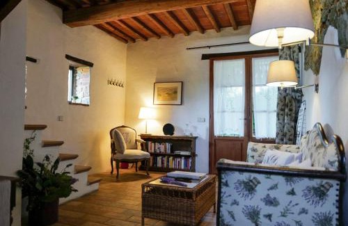 Moncioni Apartment | Inviting Apartment Lavanda: Pet-Friendly with a Pool