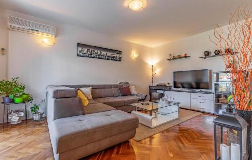 Valbandon Apartment | Inviting Apartment in Fazana with Family-Friendly Features