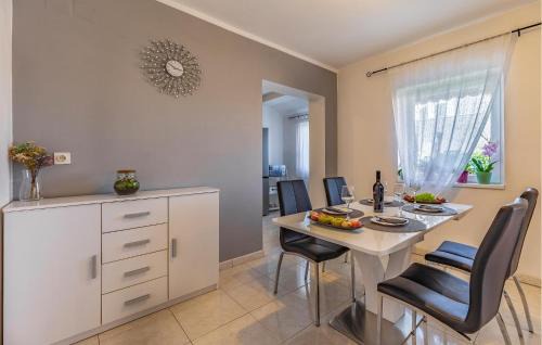 Valbandon Apartment | Inviting Apartment in Fazana with Family-Friendly Features