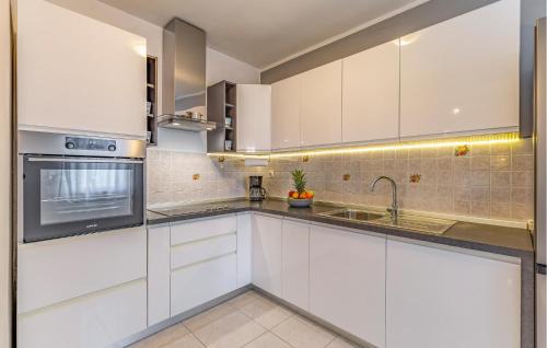 Valbandon Apartment | Inviting Apartment in Fazana with Family-Friendly Features