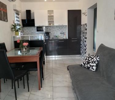 Razanj Apartment | Pet-Friendly Apartment Lavanda Nova with Ocean Views