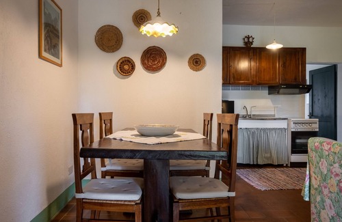Gallina Apartment | Mountain View Apartment "Lavanda" with Pool and Wi-Fi
