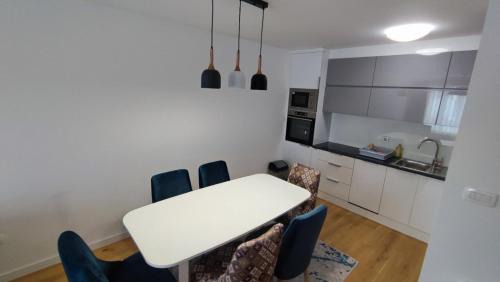 Ilidza Apartment | Guest Rated Apartment Lavender 506 with Family-Friendly Amenities