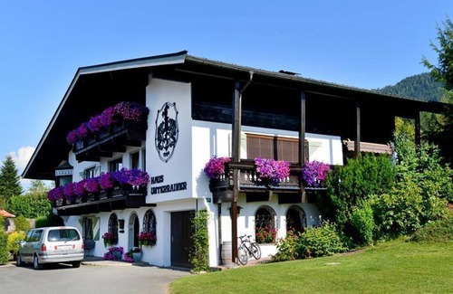 Ellmau Apartment | Pet-Friendly Apartment Lavender - Alpenresidenz Unterrainer